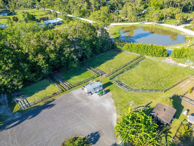 851 Hyde Park Road, Loxahatchee Groves, FL 33470