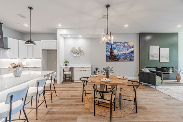 2376 Longhorn Street C, Dallas, TX 75228