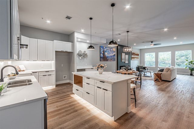 2376 Longhorn Street C, Dallas, TX 75228