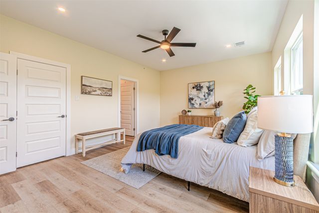 2376 Longhorn Street C, Dallas, TX 75228