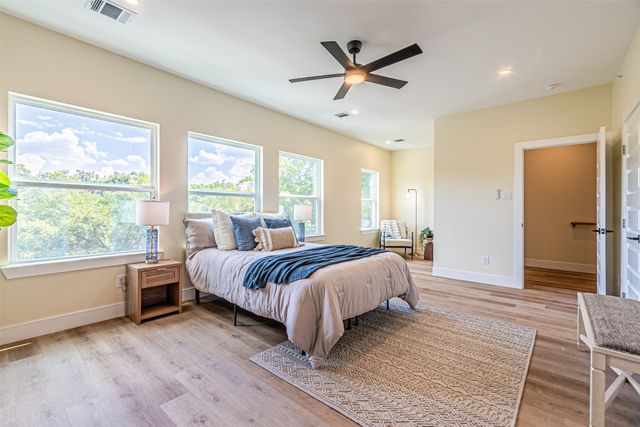 2376 Longhorn Street C, Dallas, TX 75228