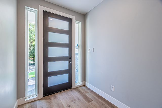 2376 Longhorn Street C, Dallas, TX 75228