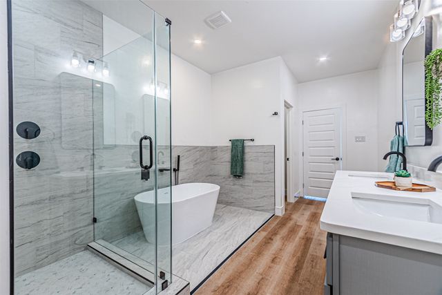 2376 Longhorn Street C, Dallas, TX 75228