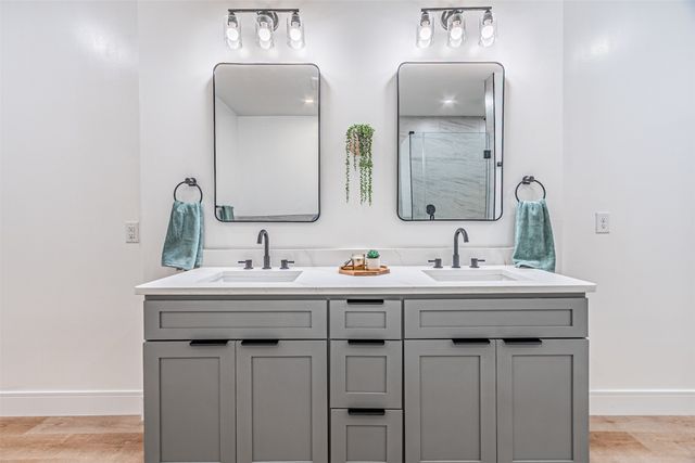 2376 Longhorn Street C, Dallas, TX 75228