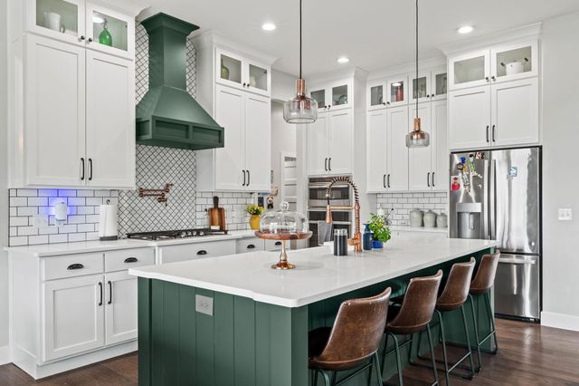 1373 N Rockingham Avenue, Nixa, MO 65714