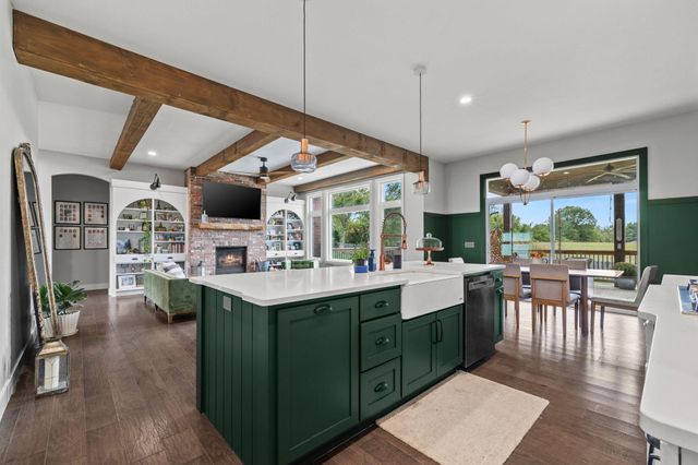 1373 N Rockingham Avenue, Nixa, MO 65714