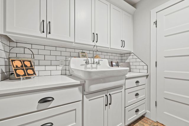 1373 N Rockingham Avenue, Nixa, MO 65714