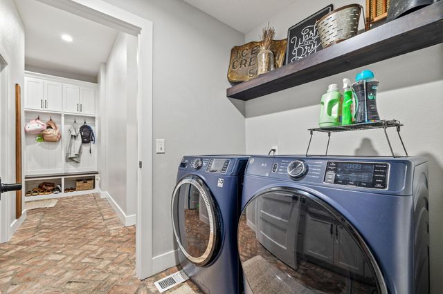 1373 N Rockingham Avenue, Nixa, MO 65714