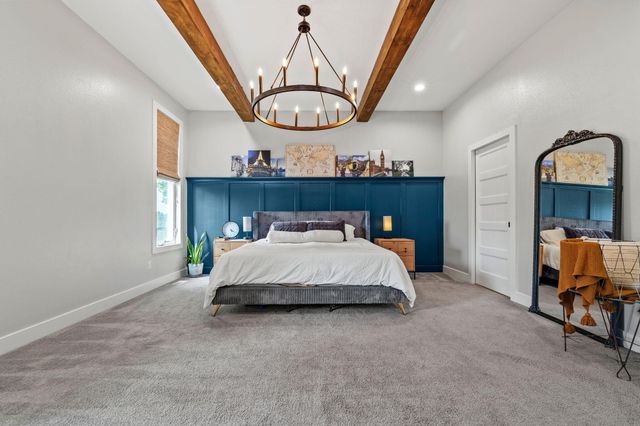 1373 N Rockingham Avenue, Nixa, MO 65714