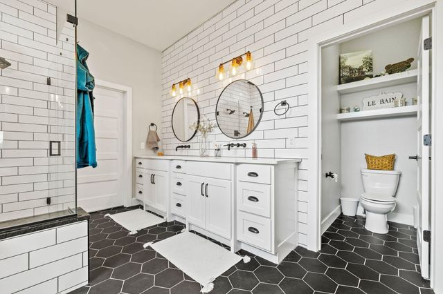 1373 N Rockingham Avenue, Nixa, MO 65714