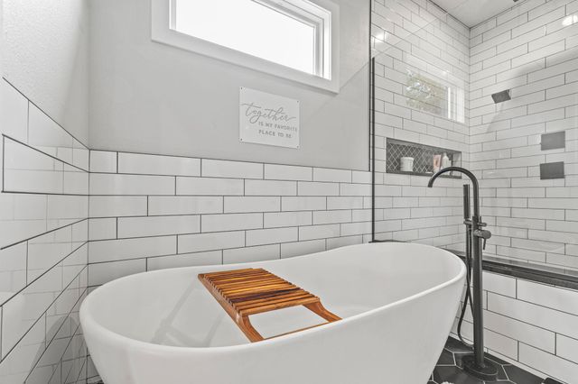 1373 N Rockingham Avenue, Nixa, MO 65714