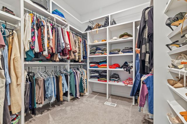 1373 N Rockingham Avenue, Nixa, MO 65714