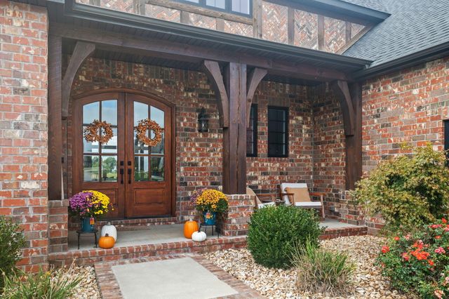 1373 N Rockingham Avenue, Nixa, MO 65714