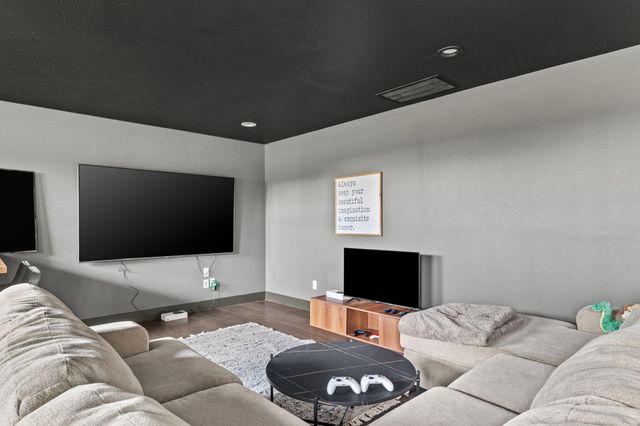 1373 N Rockingham Avenue, Nixa, MO 65714