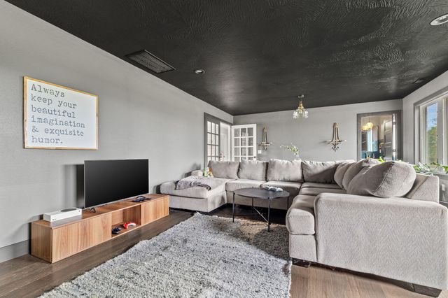 1373 N Rockingham Avenue, Nixa, MO 65714