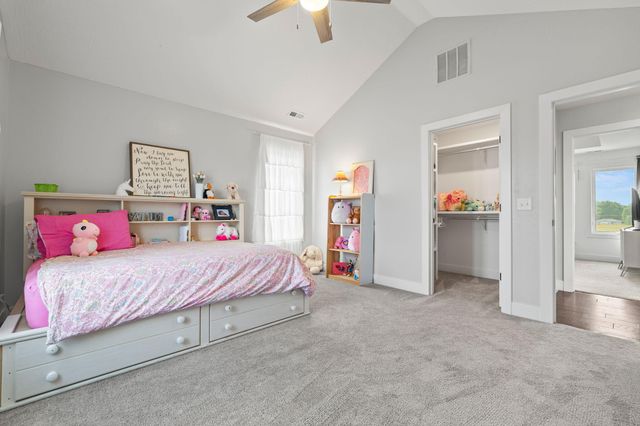 1373 N Rockingham Avenue, Nixa, MO 65714