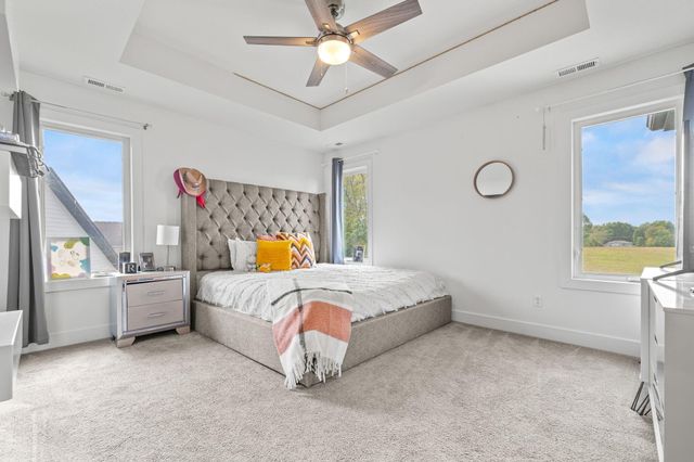 1373 N Rockingham Avenue, Nixa, MO 65714