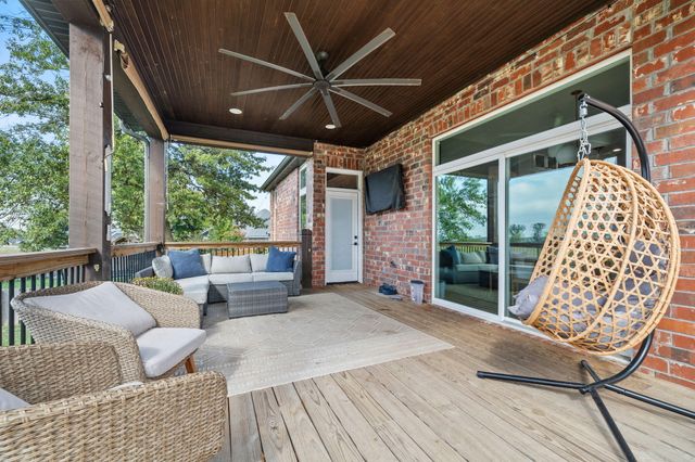 1373 N Rockingham Avenue, Nixa, MO 65714