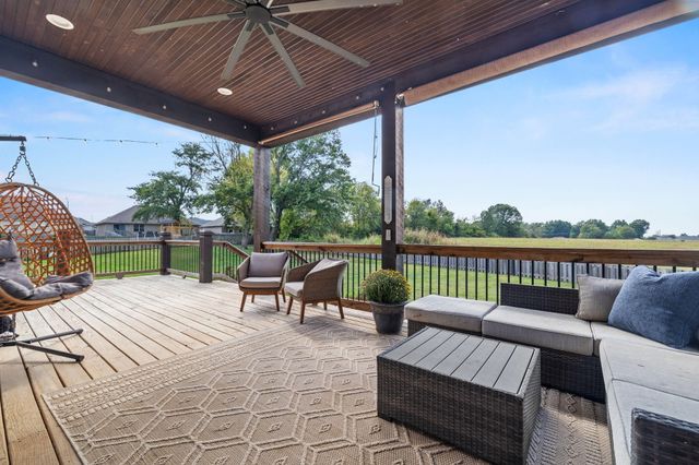 1373 N Rockingham Avenue, Nixa, MO 65714