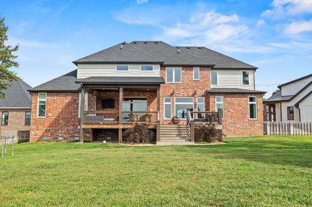 1373 N Rockingham Avenue, Nixa, MO 65714