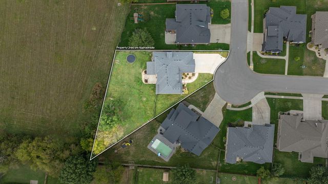 1373 N Rockingham Avenue, Nixa, MO 65714