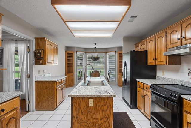 34 Fairway Dr, Cabot, AR 72023