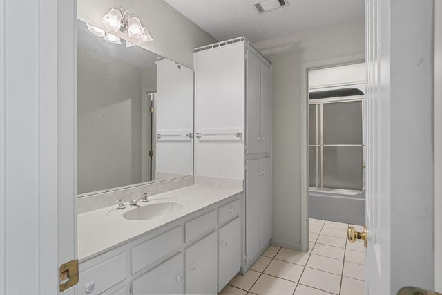 34 Fairway Dr, Cabot, AR 72023