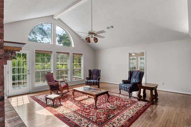 34 Fairway Dr, Cabot, AR 72023