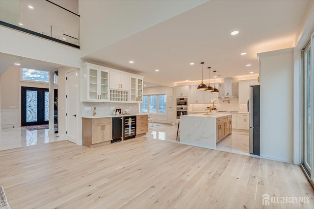 54 Nevsky Street, Edison, NJ 08820