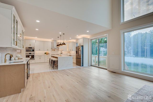 54 Nevsky Street, Edison, NJ 08820