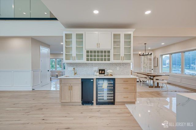 54 Nevsky Street, Edison, NJ 08820