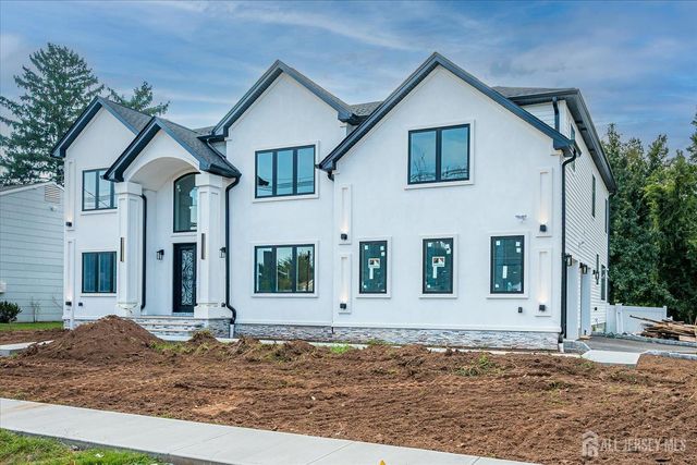 54 Nevsky Street, Edison, NJ 08820
