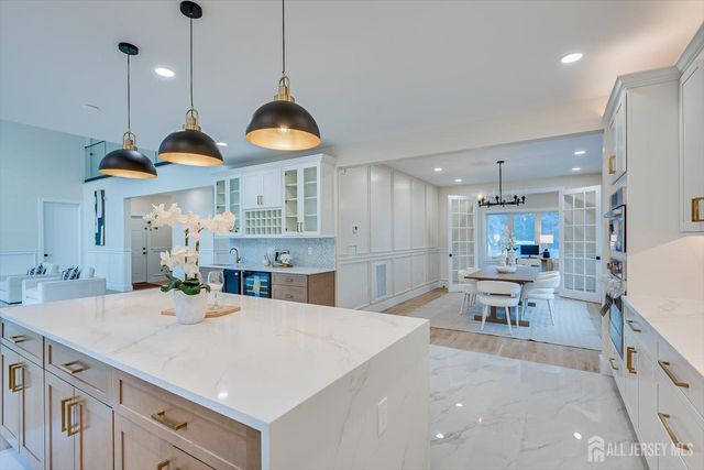 54 Nevsky Street, Edison, NJ 08820