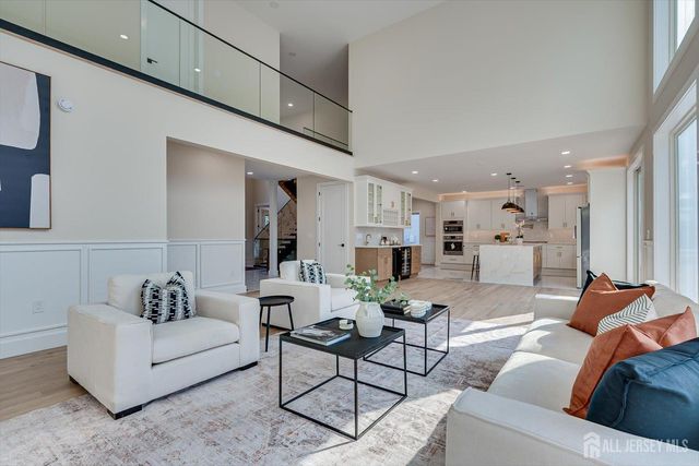 54 Nevsky Street, Edison, NJ 08820