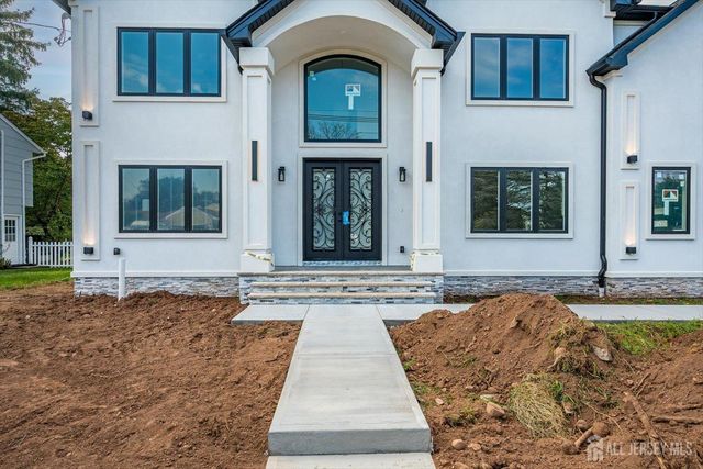 54 Nevsky Street, Edison, NJ 08820