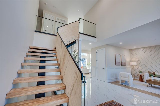 54 Nevsky Street, Edison, NJ 08820