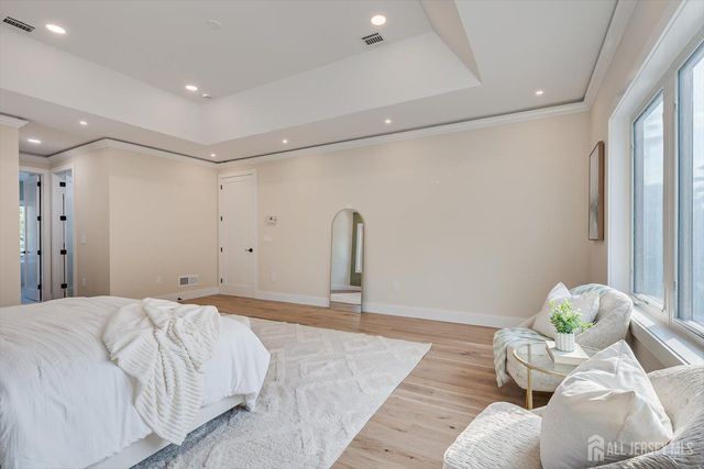 54 Nevsky Street, Edison, NJ 08820