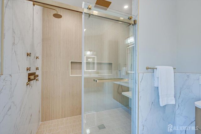 54 Nevsky Street, Edison, NJ 08820