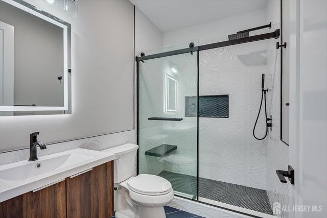 54 Nevsky Street, Edison, NJ 08820
