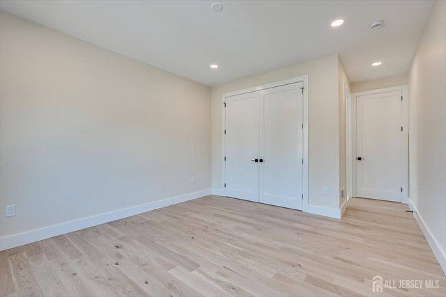 54 Nevsky Street, Edison, NJ 08820
