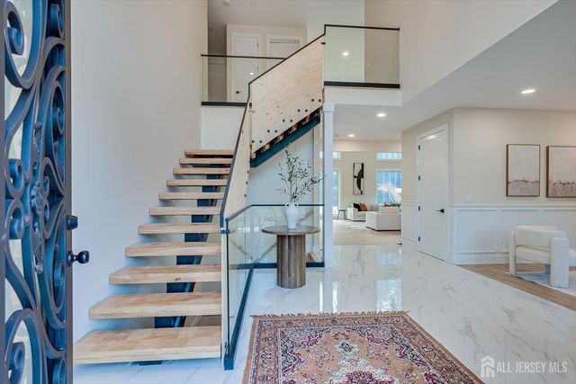 54 Nevsky Street, Edison, NJ 08820