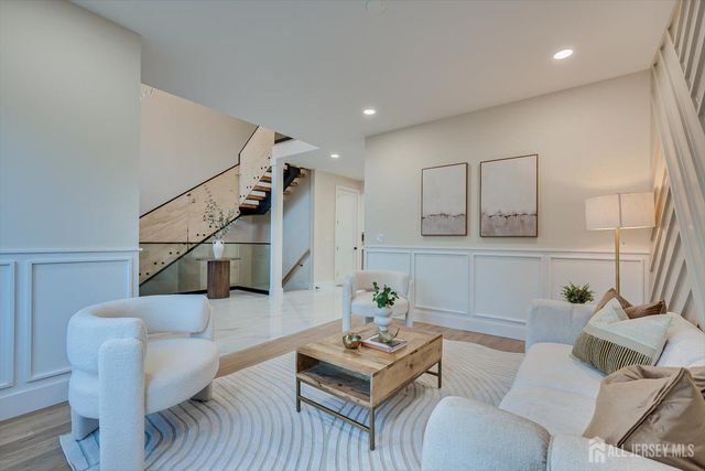54 Nevsky Street, Edison, NJ 08820