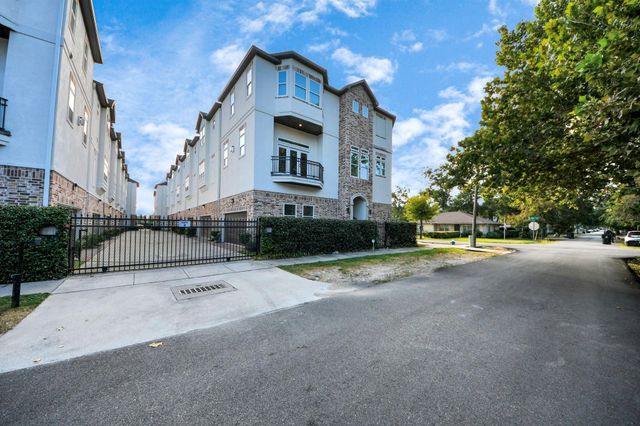 1003 E 28th Street, Houston, TX 77009