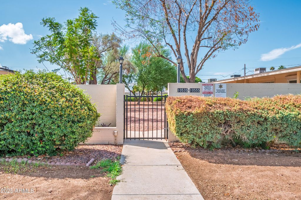 10541 W COGGINS Drive, Sun City, AZ 85351