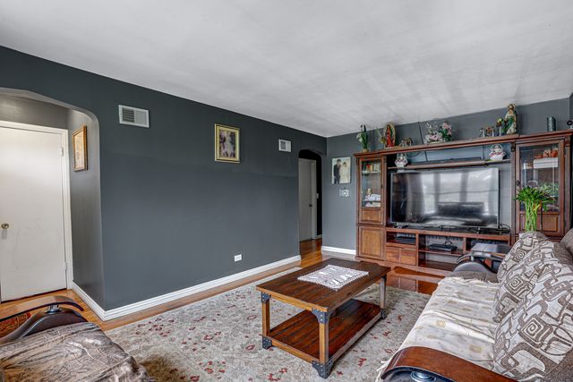 2632 N Merrimac Avenue, Chicago, IL 60639