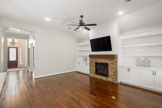 109 Gray Vervain Court, Montgomery, TX 77316