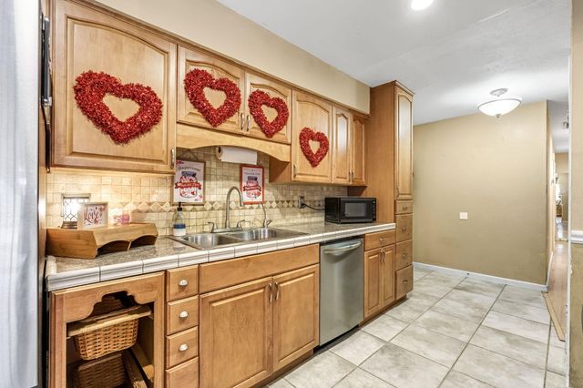 3849 N Stanford Avenue, Fresno, CA 93727