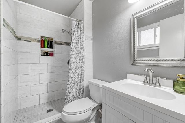3849 N Stanford Avenue, Fresno, CA 93727
