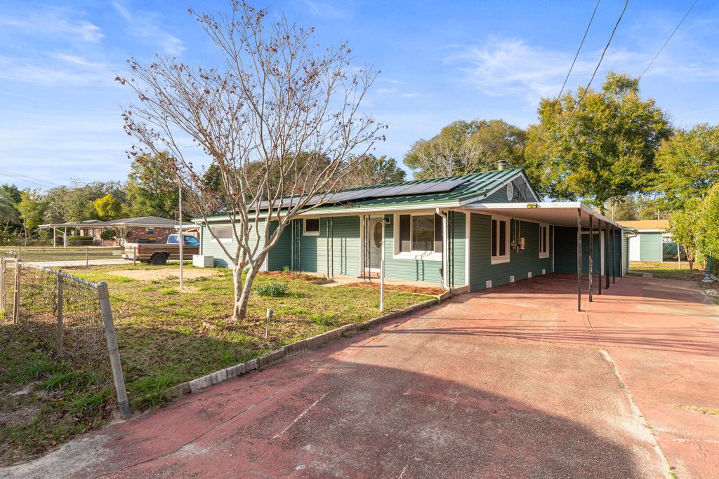 127 NW Holmes Boulevard, Fort Walton Beach, FL 32548