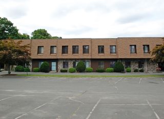 304 Federal Road, Brookfield, CT 06804